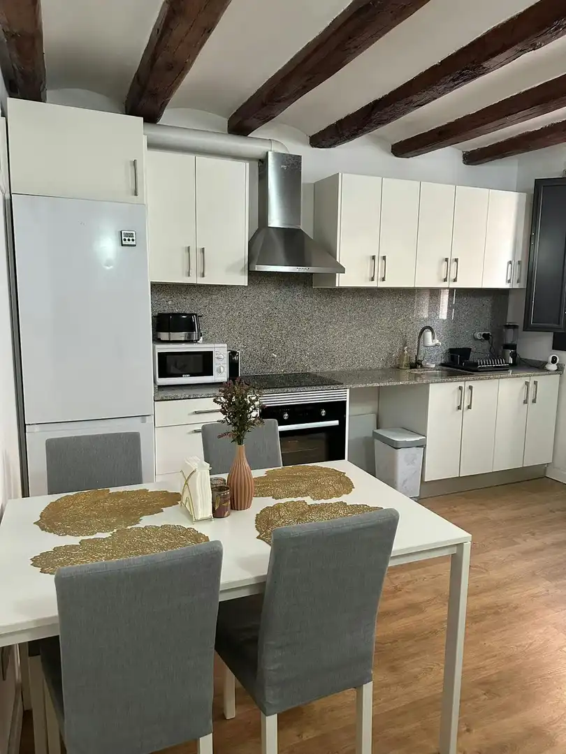 Cocina de Piso de alquiler en Barcelona con Jardín privado, Amueblado y Lavadora