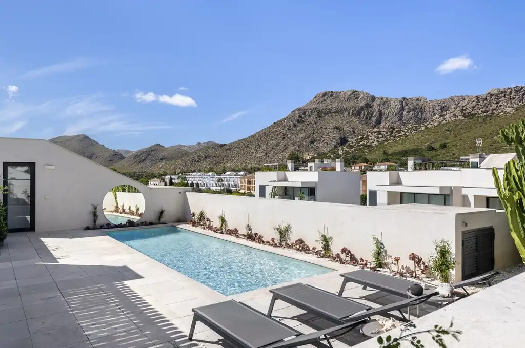 Penthouse with pool for sale in Port de Pollença, imagen 2