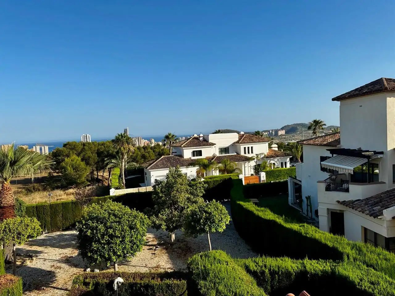 Exterior view of Houses for sale in Finestrat  with Air Conditioner, Private garden and Swimming Pool