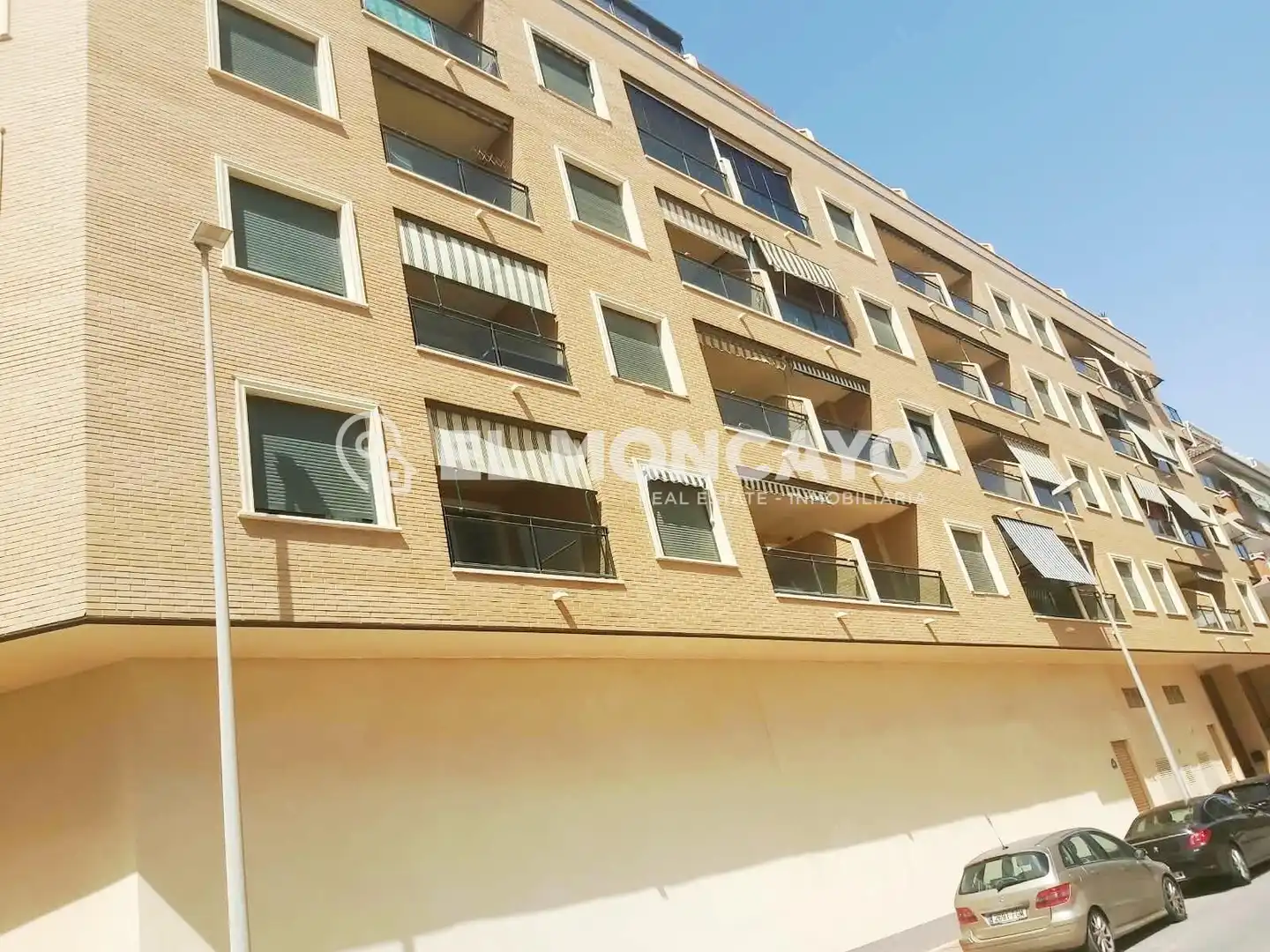 Vista exterior de Apartament en venda en Guardamar del Segura amb Aire condicionat, Calefacció i Terrassa