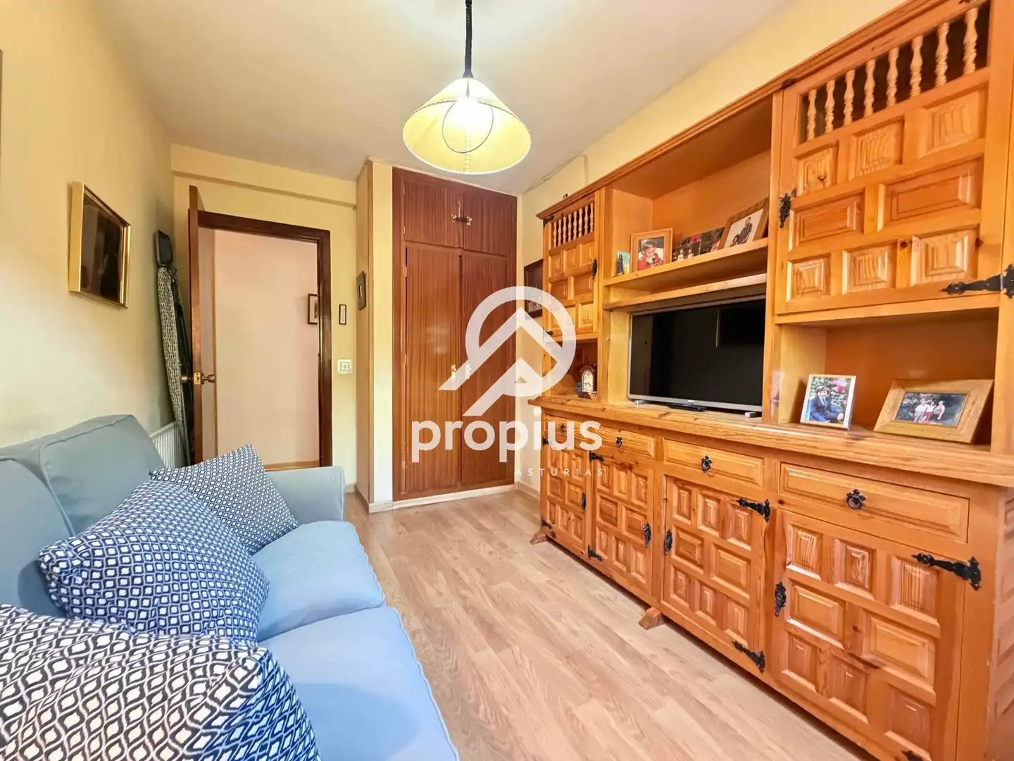 Vista exterior de Piso en venta en Hoyo de Manzanares con Calefacción, Parquet y Terraza