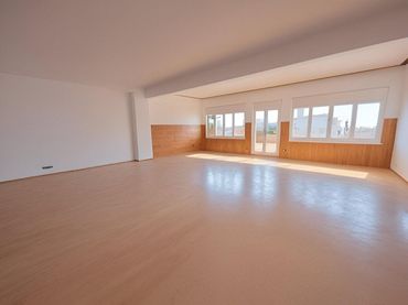 Gemischtgenutztes Gebäude zum Verkauf in Torelló
