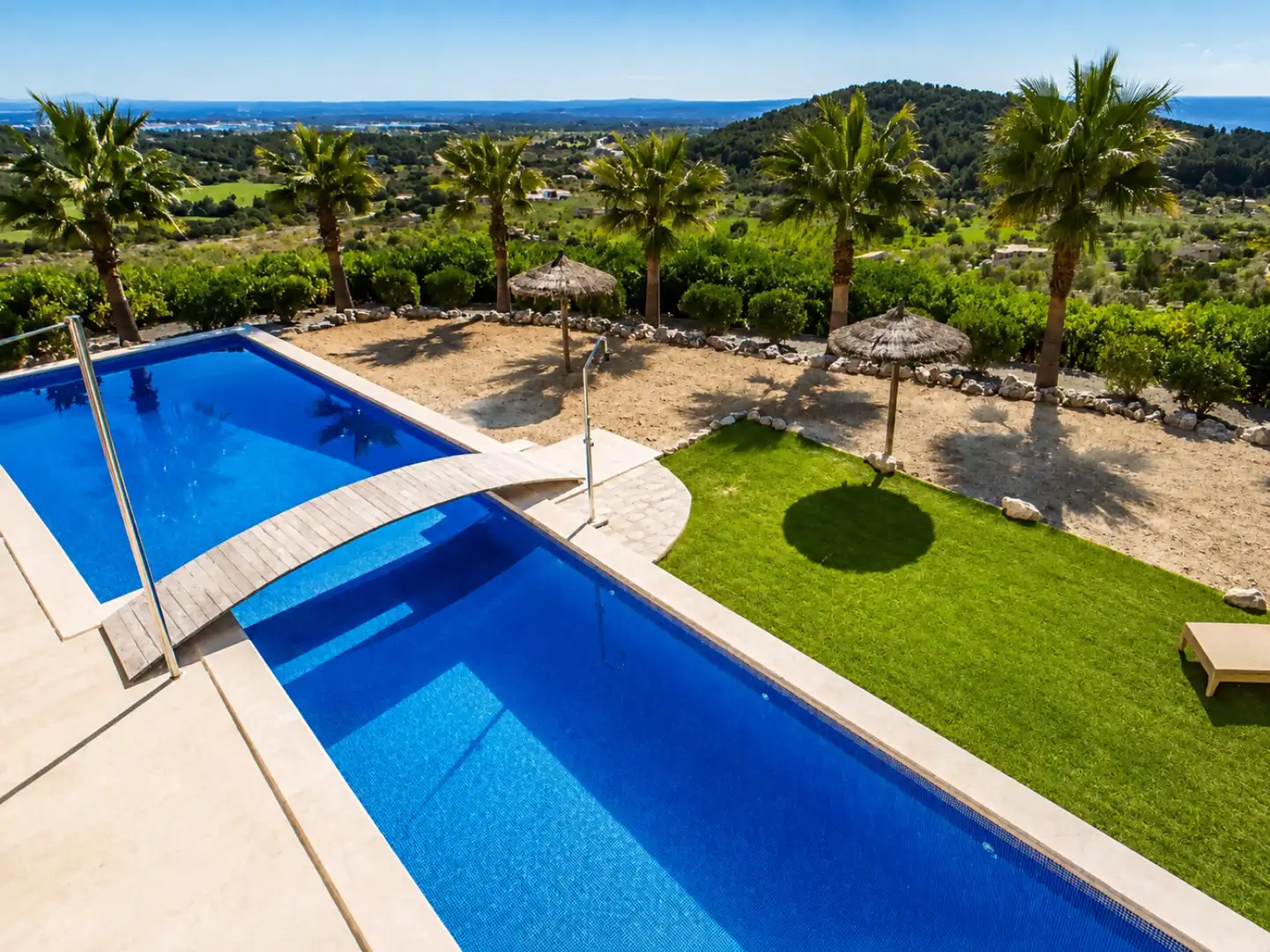 Swimming pool of Houses for rent in Alaró  with Air Conditioner, Heating and Storage room