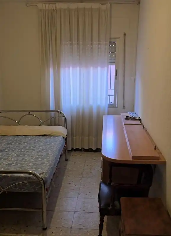 Habitación de Piso en venta en Navaluenga con Calefacción, Terraza y Balcón