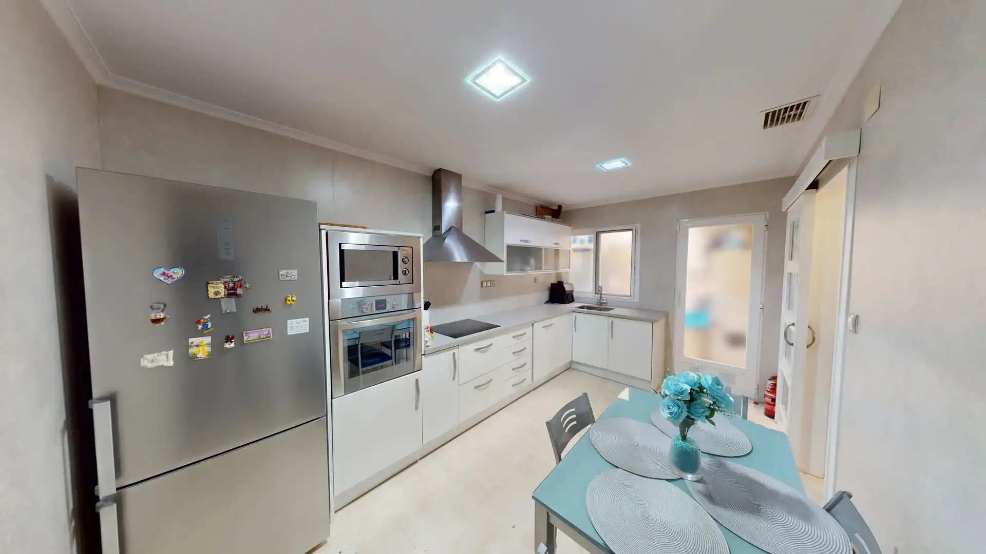 Kitchen of Detached homes for sale in Elche ciudad
