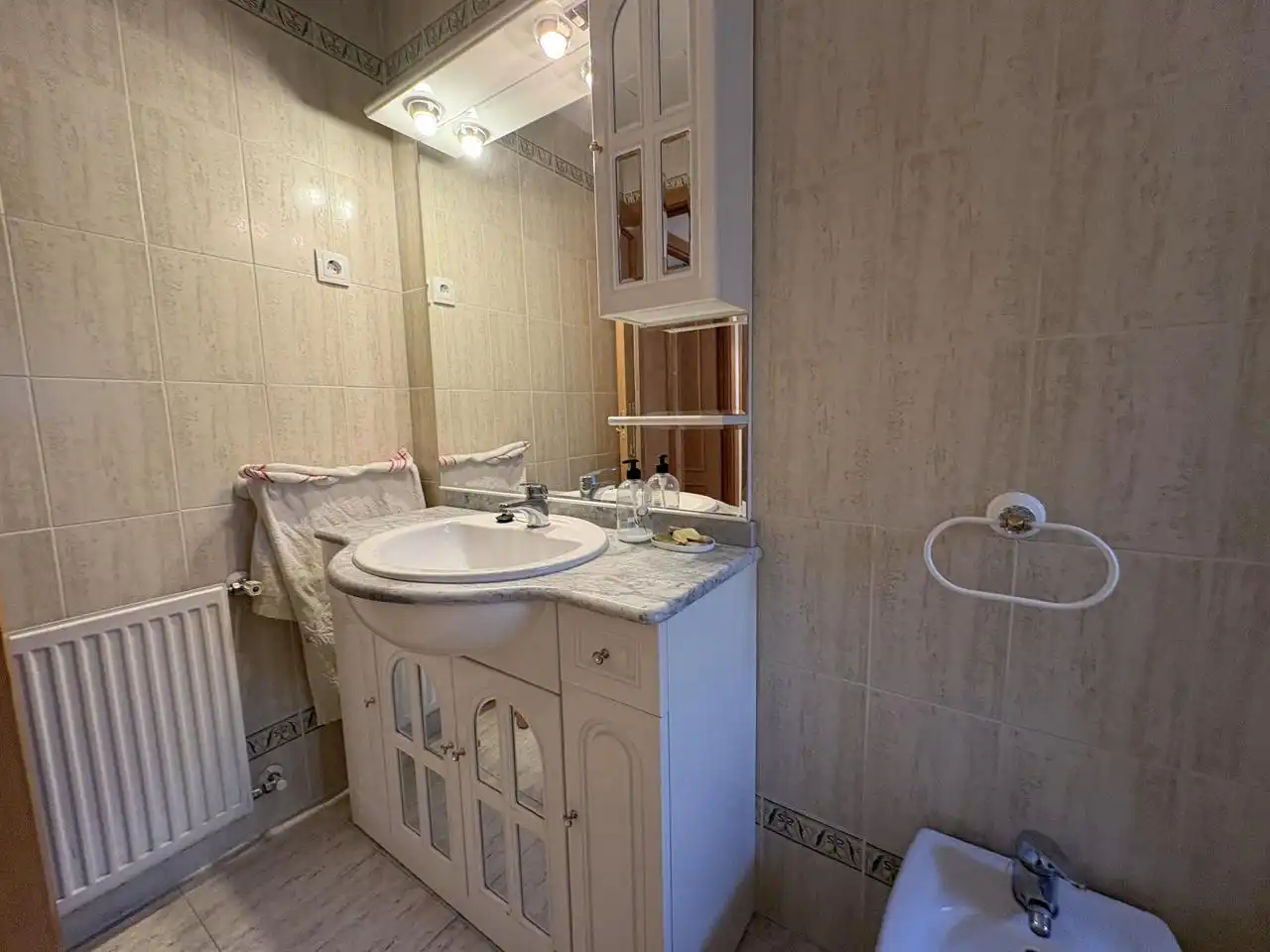 Wohnung zur Miete in Calle Ramón María del Valle Inclán, Espartales