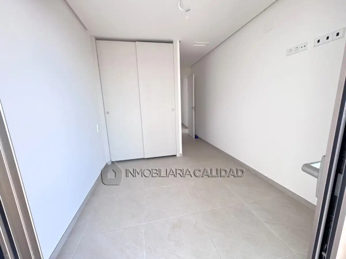 Parking de Piso en venta en Santa Pola con Calefacción, Trastero y Piscina
