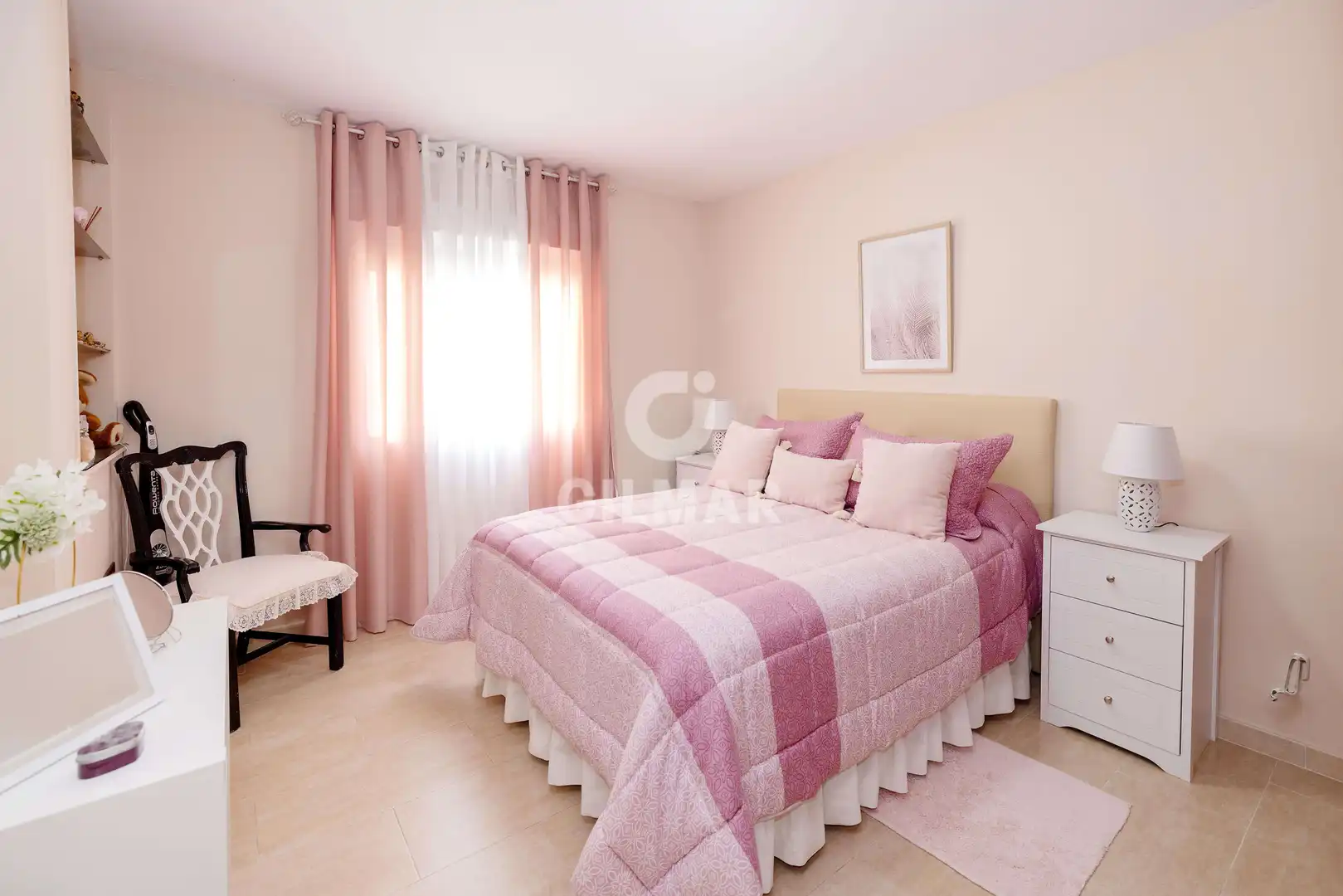 Bedroom of Flat for sale in Estepona  with Balcony