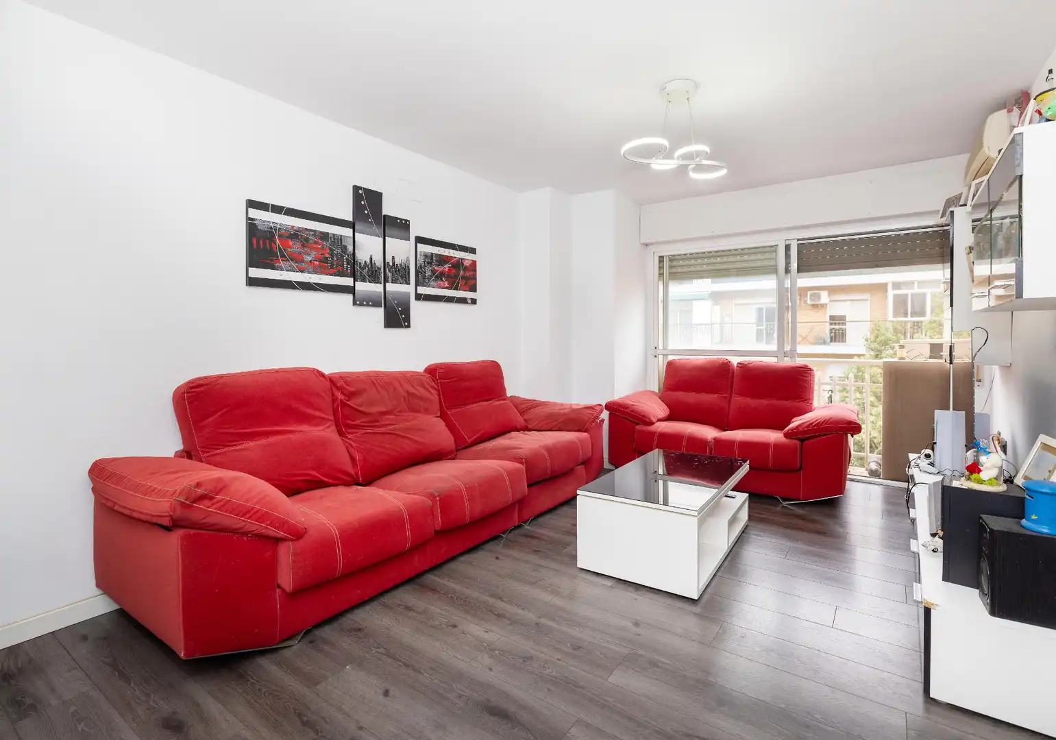 Living room of Flat for sale in Málaga  with Air Conditioner, Furnished and Balcony