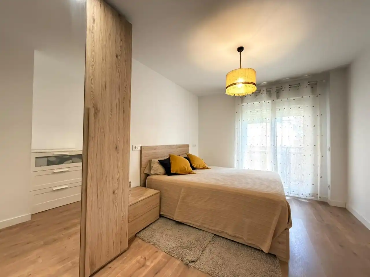 Bedroom of Flat for sale in Madrid  with Air Conditioner, Heating and Terrace