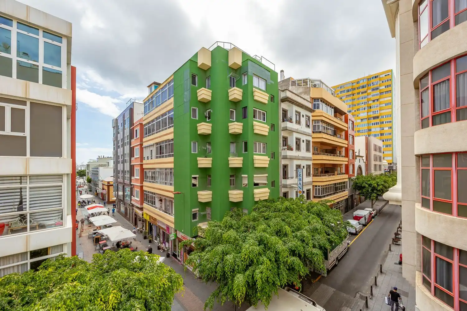 Vista exterior de Piso en venta en Las Palmas de Gran Canaria con Balcón