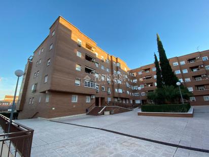 Vista exterior de Pis en venda en Valdemoro amb Aire condicionat, Calefacció i Terrassa