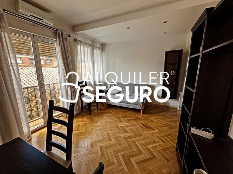 Bedroom of Flat to rent in  Madrid Capital  with Air Conditioner, Heating and Furnished