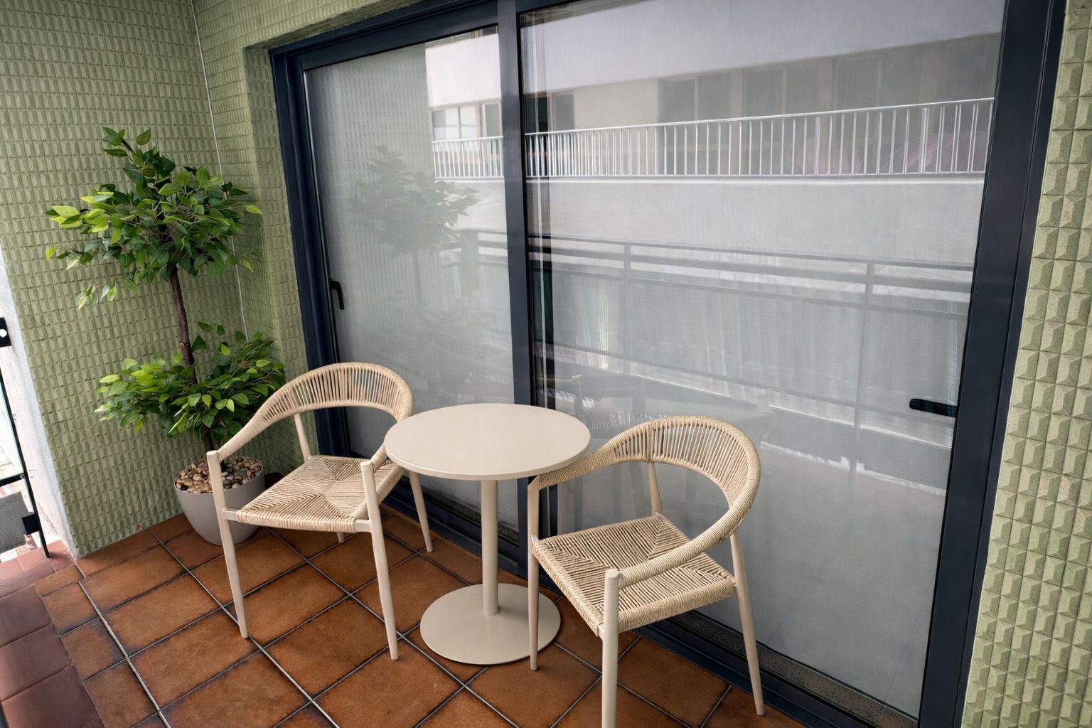 Terrace of Flat for rent in  Valencia Capital  with Air Conditioner, Heating and Furnished