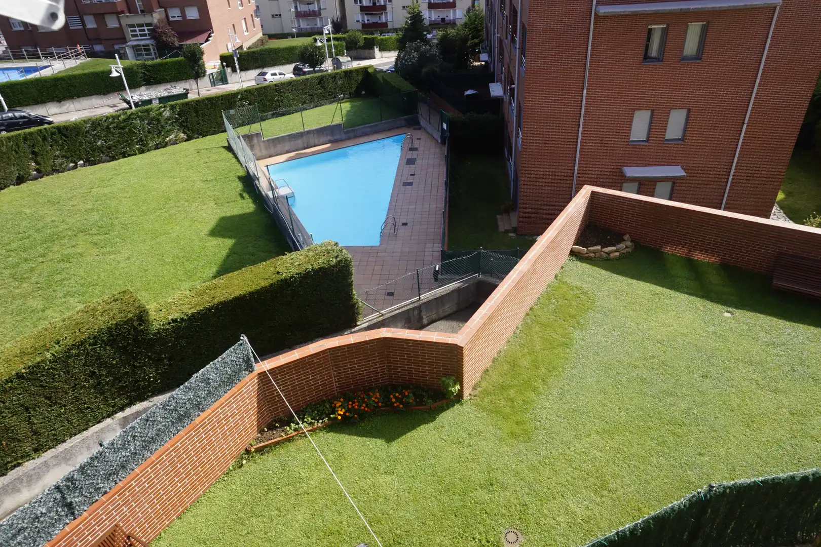 Piscina de Ático en venta en Castro-Urdiales con Calefacción, Jardín privado y Parquet