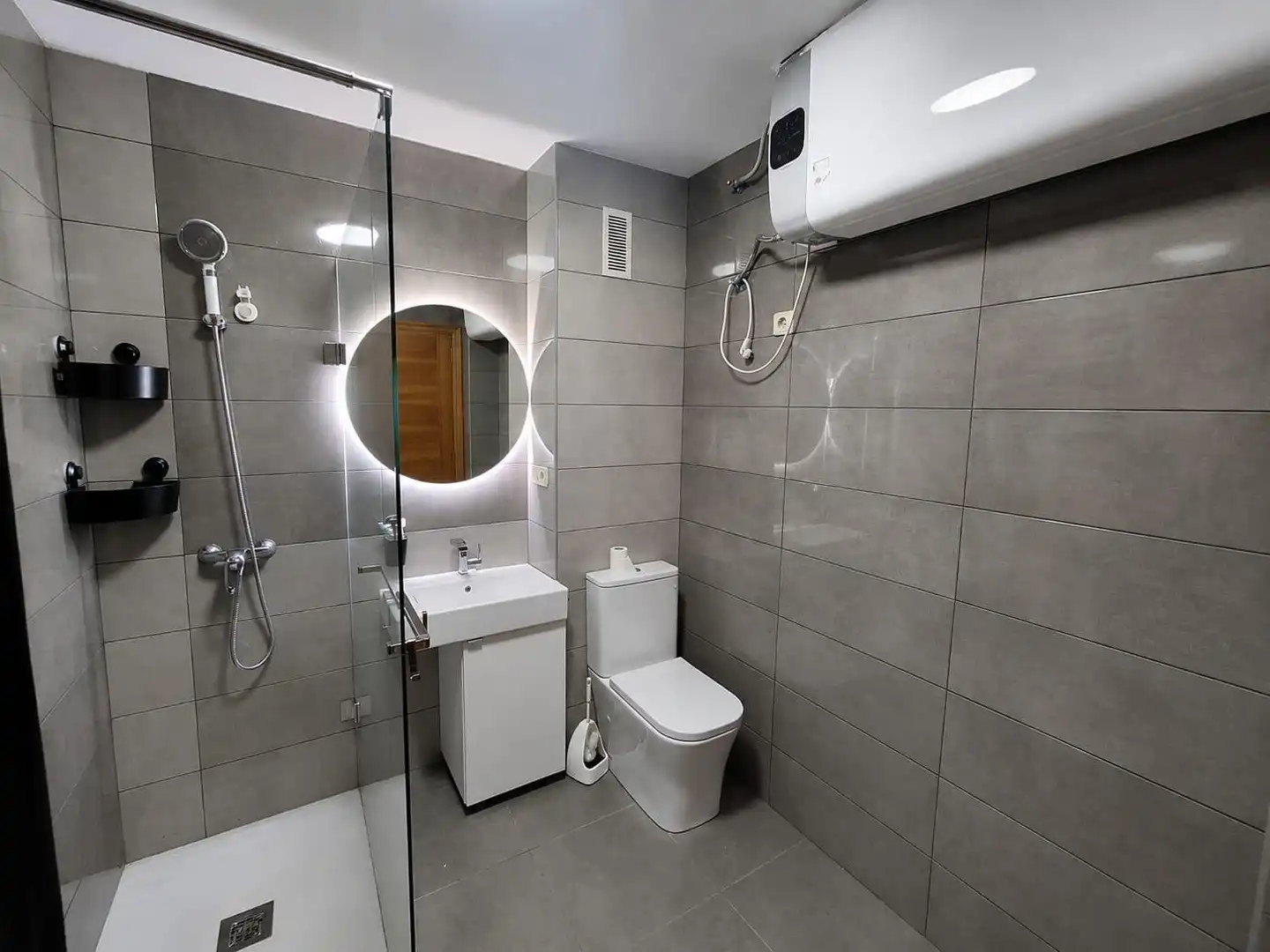 Baño de Piso en venta en Alzira con Aire acondicionado, Terraza y Amueblado