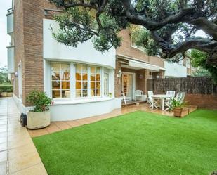 Jardí de Casa o xalet en venda en Esplugues de Llobregat amb Jardí privat, Terrassa i Balcó