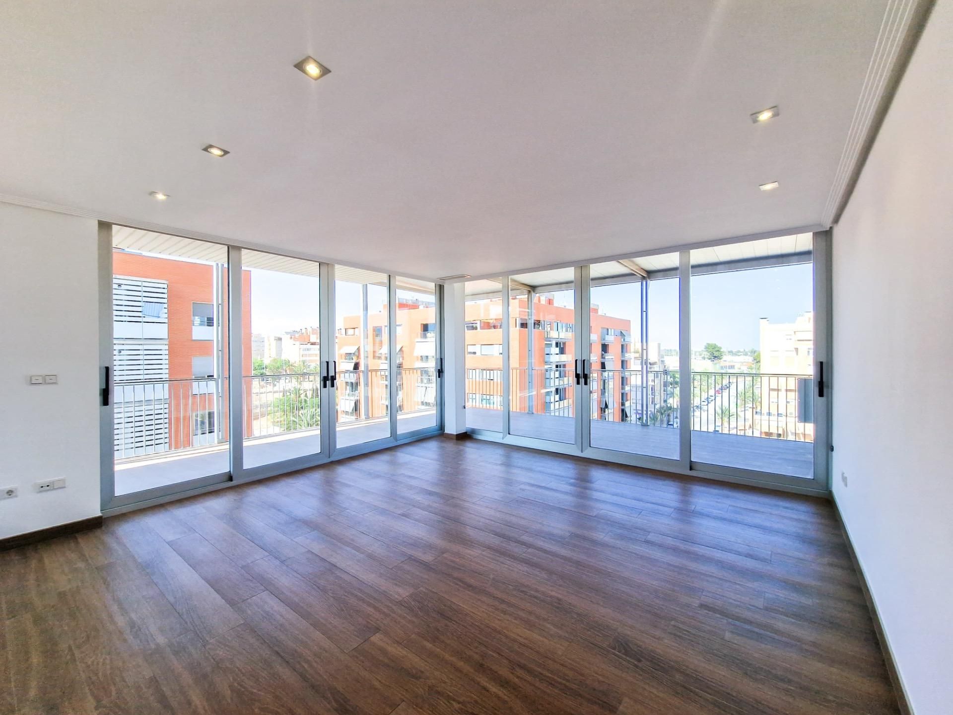 Living room of Flat for sale in Elche / Elx  with Air Conditioner, Heating and Private garden