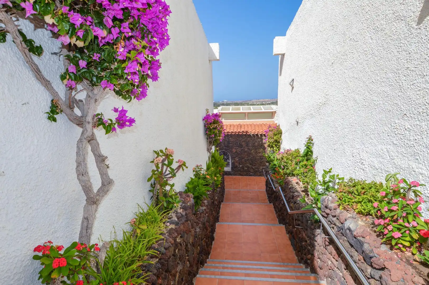 Houses for sale in San Bartolomé de Tirajana  with Air Conditioner and Terrace