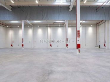 Nave industrial en alquiler en Centre - Sant Josep - Sanfeliu