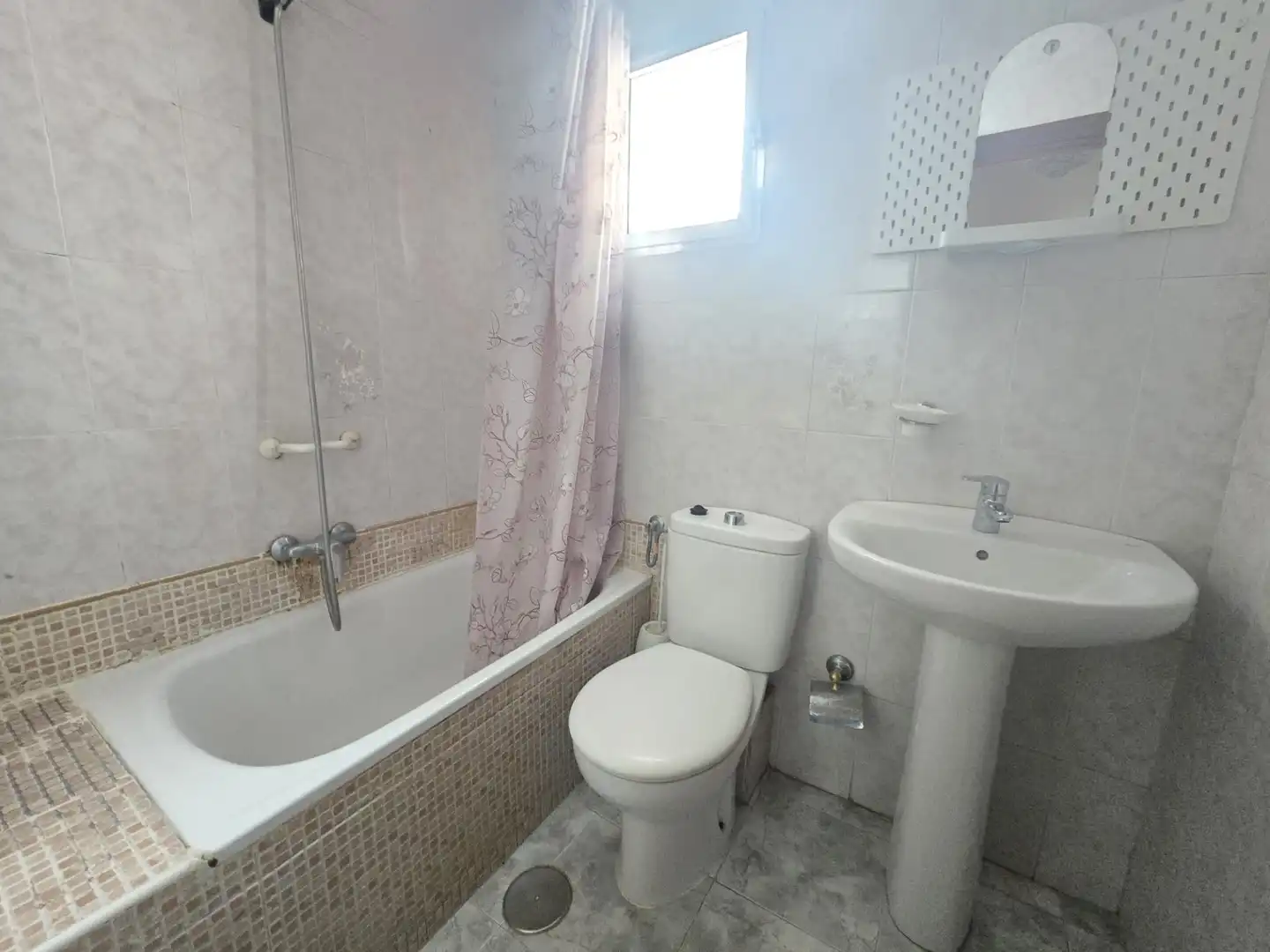 Baño de Piso en venta en Madrid con Aire acondicionado, Terraza y Amueblado