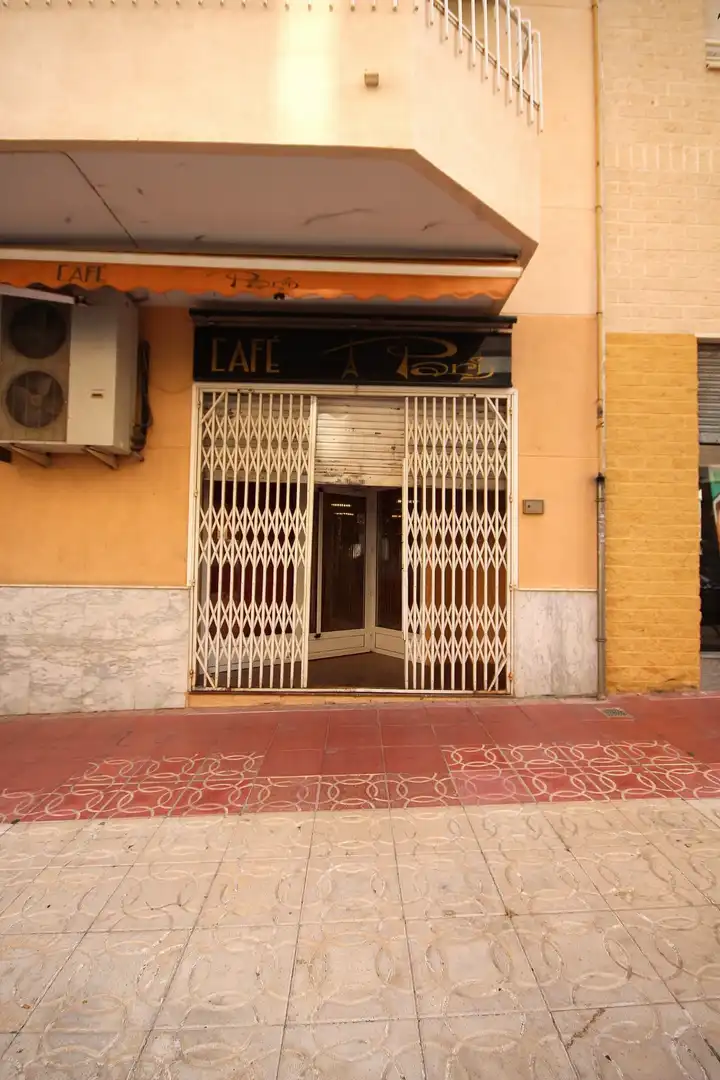 Local commercial à vendre à Onil