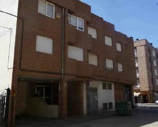 Exterior view of Garage for sale in Valencia de Don Juan