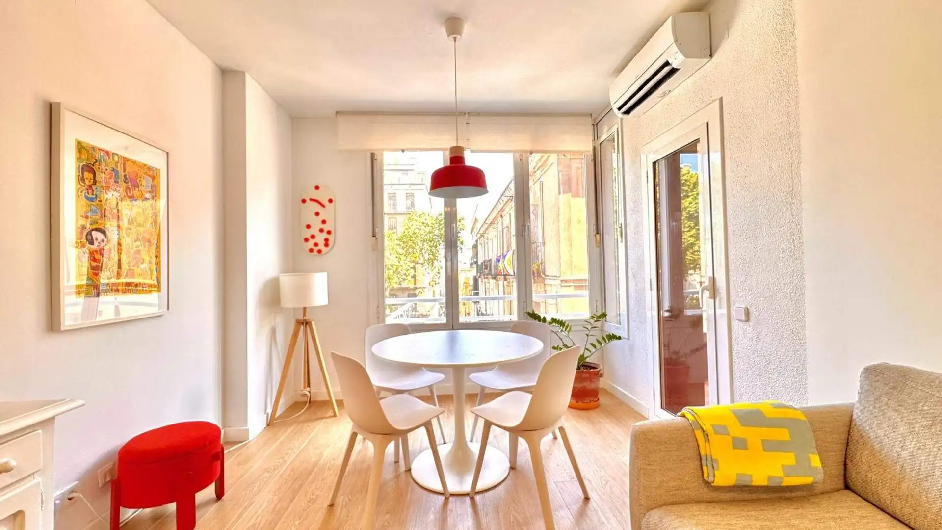 Living room of Flat for rent in  Barcelona Capital  with Air Conditioner, Parquet flooring and Furnished
