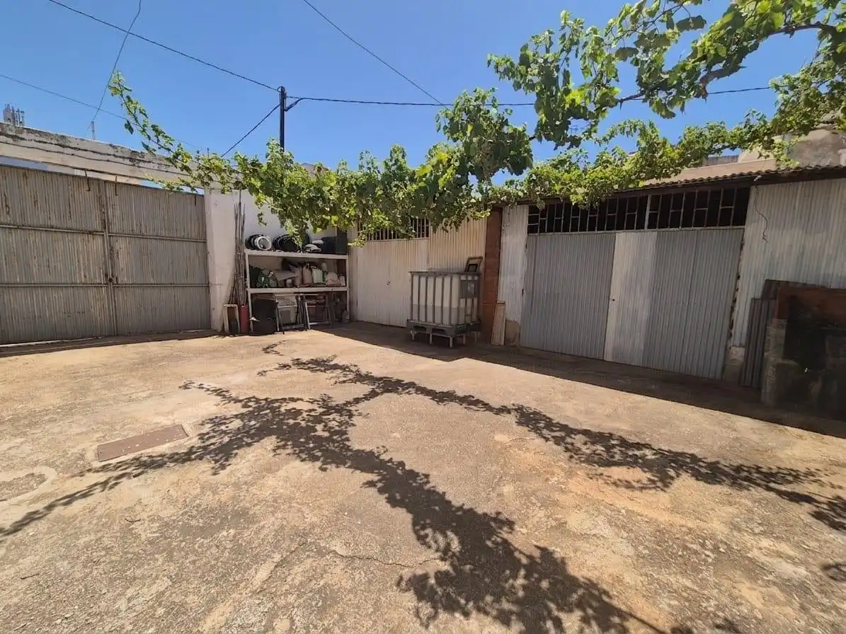 Vista exterior de Casa o xalet en venda en La Unión amb Jardí privat i Moblat