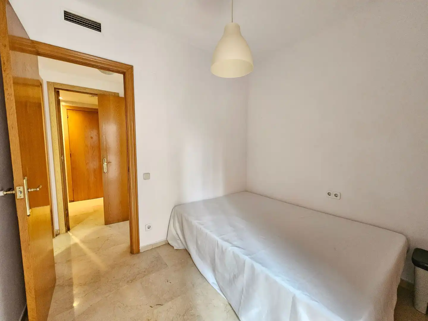 Bedroom of Flat for rent in Barcelona  with Air Conditioner and Furnished