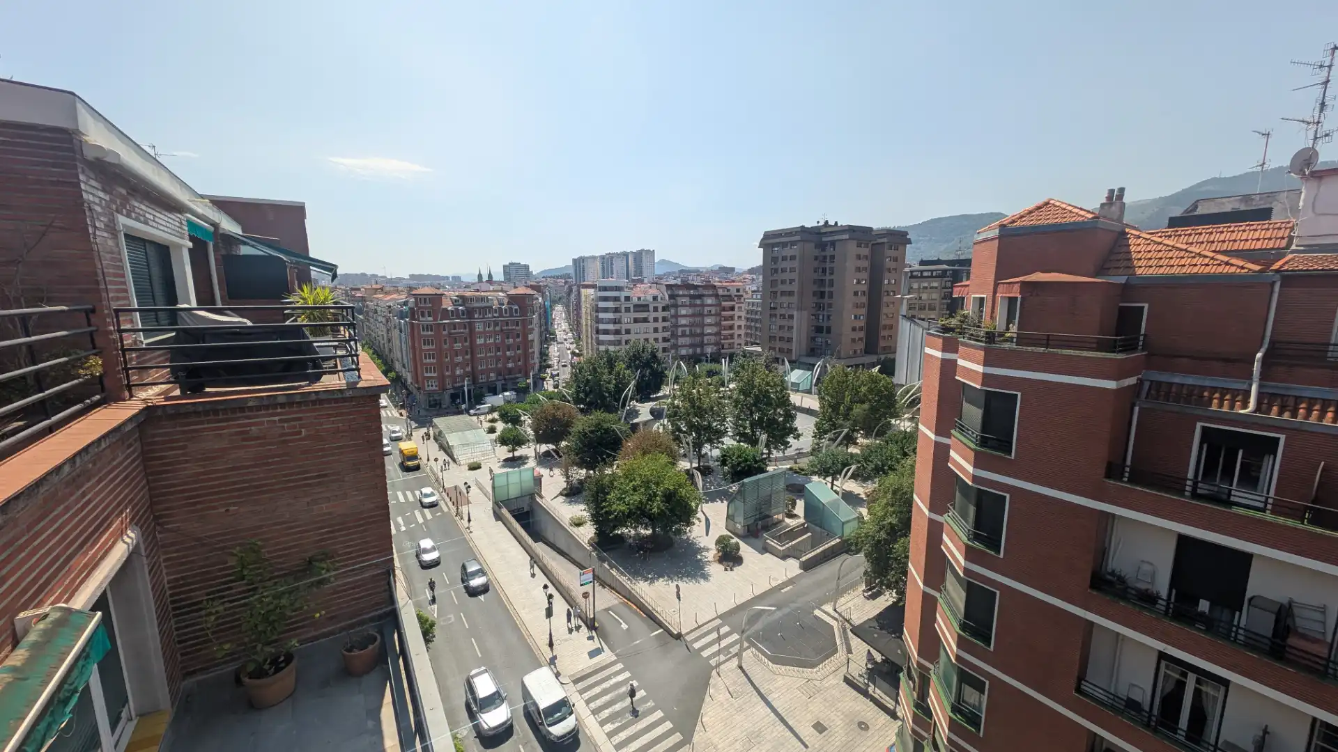 Vista exterior de Ático en venta en Bilbao  con Calefacción, Terraza y Amueblado