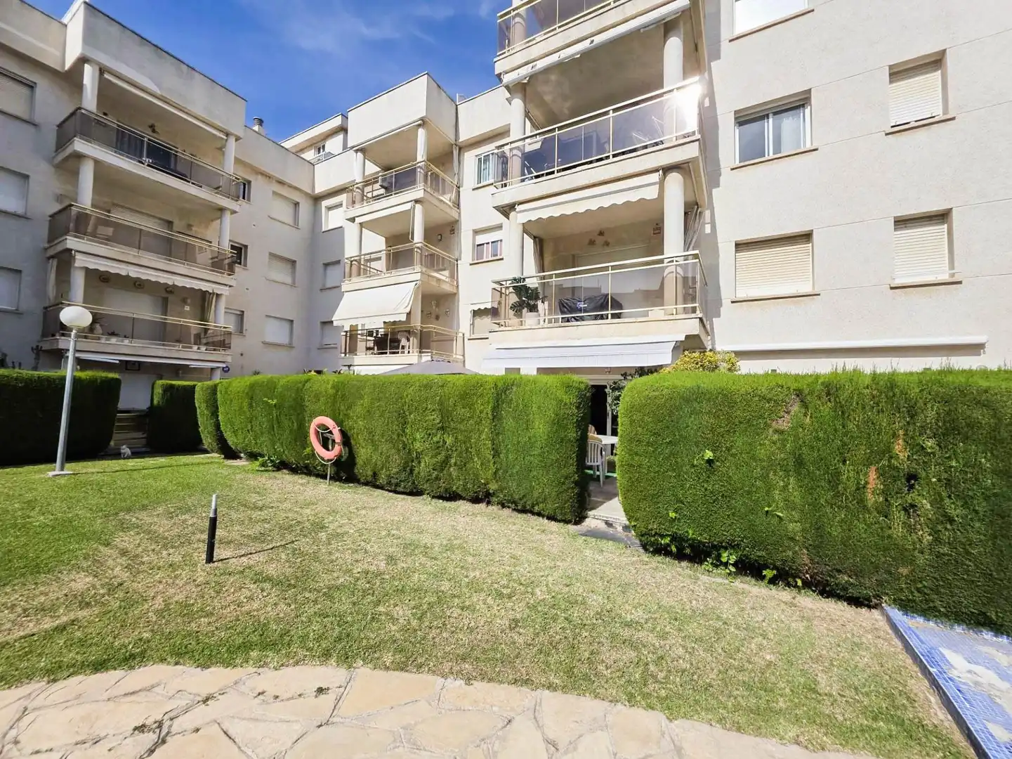 Jardín de Planta baja en venta en Cunit con Amueblado y Piscina comunitaria
