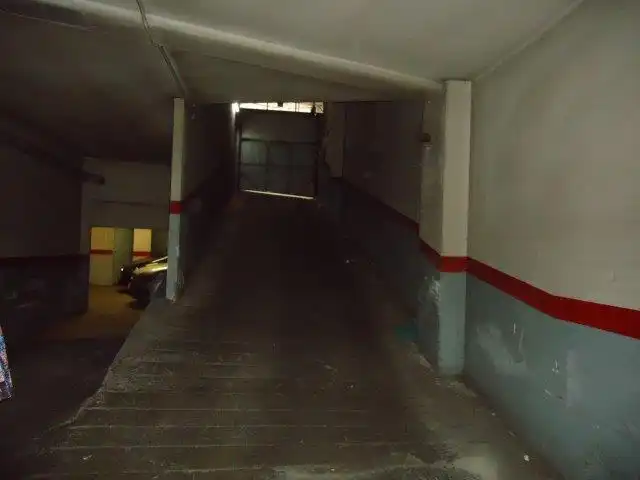 Garage zur Miete in Carrer de Roca Labrador, 6, Instituts - Universitat