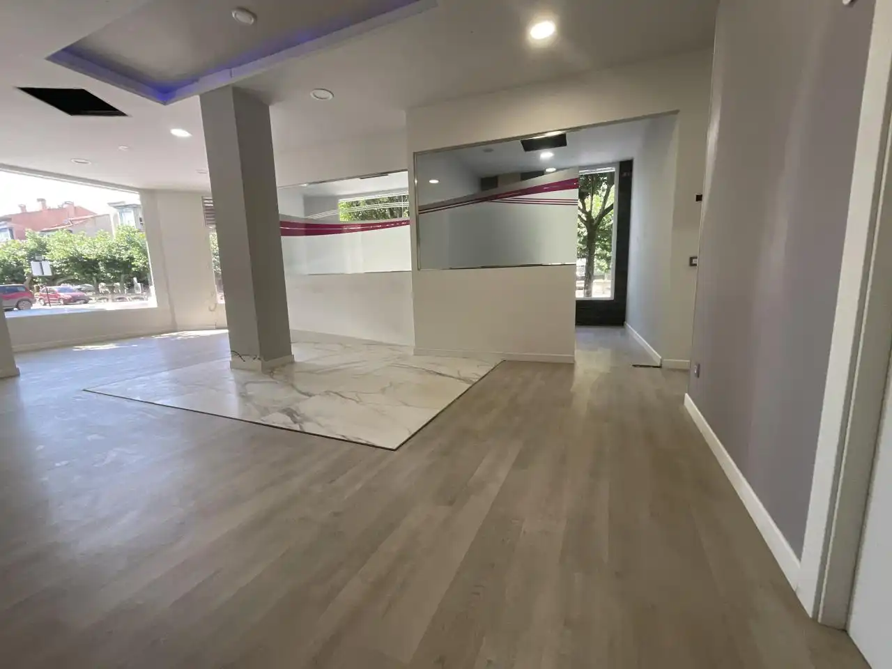 Local comercial de lloguer a Avenida Juan Carlos I, imagen 18