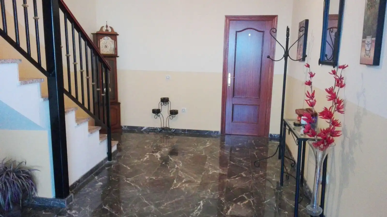 Casa adosada en venta en Calle Puerta de Martos, Ctra. Circunvalación - La Magdalena