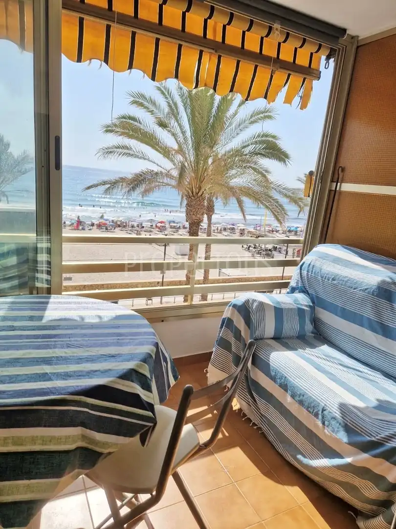 Flat with lift to rent in Carrer Pinós, imagen 2
