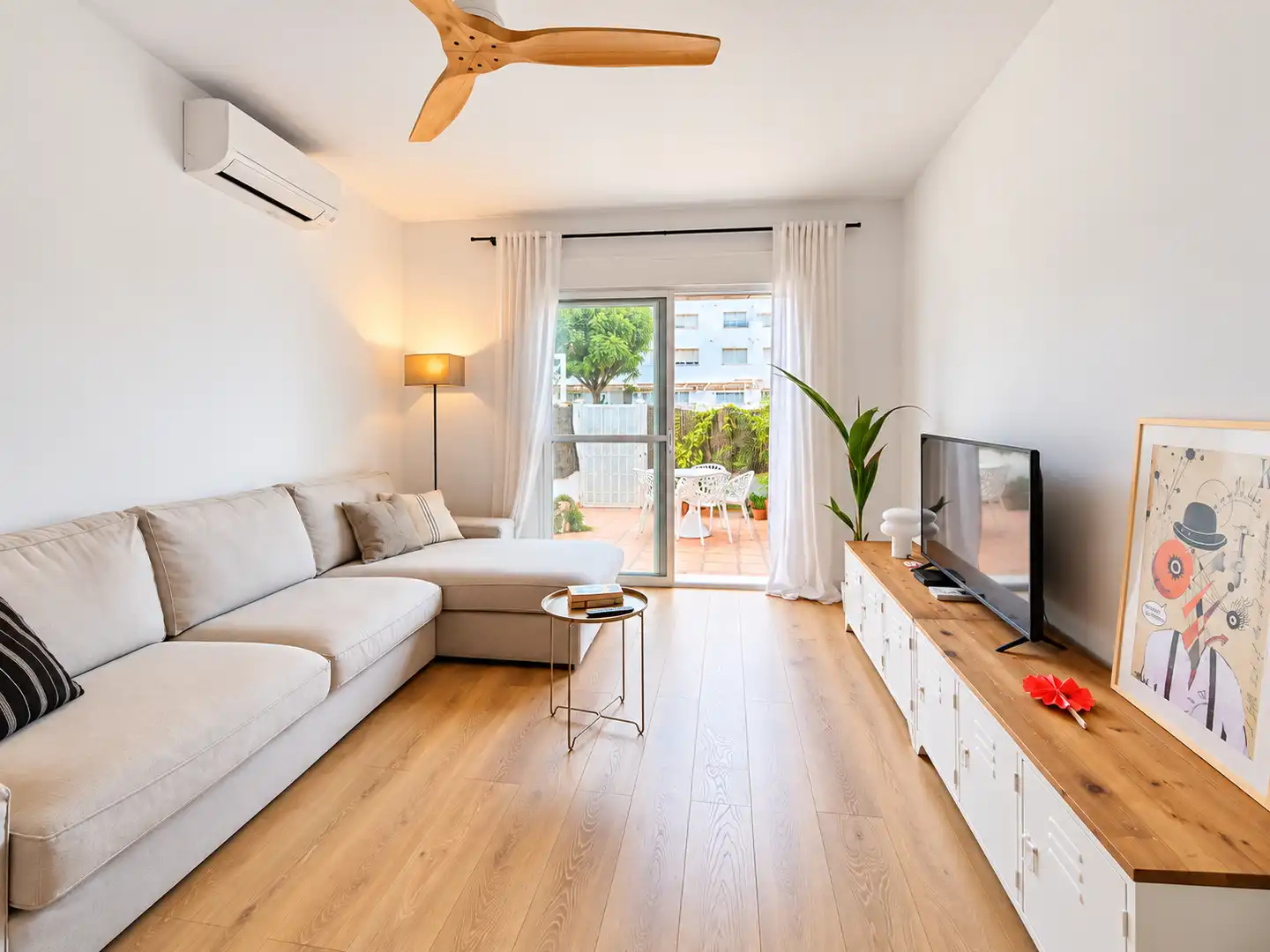 Living room of Detached homes for sale in Pueblo Español - Coveta Fumá