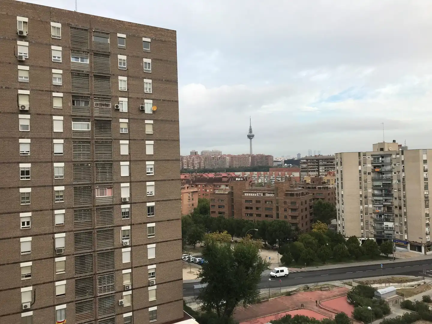 Habitación de Piso de alquiler en Madrid con Aire acondicionado, Terraza y Trastero