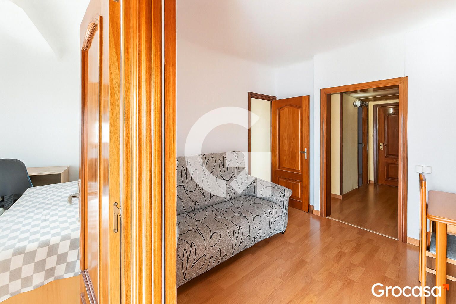 Flat for sale in L'Hospitalet de Llobregat  with Air Conditioner, Heating and Balcony