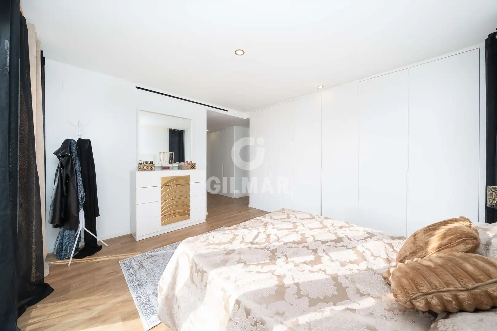 Bedroom of Flat for sale in Madrid  with Heating, Private garden and Storage room