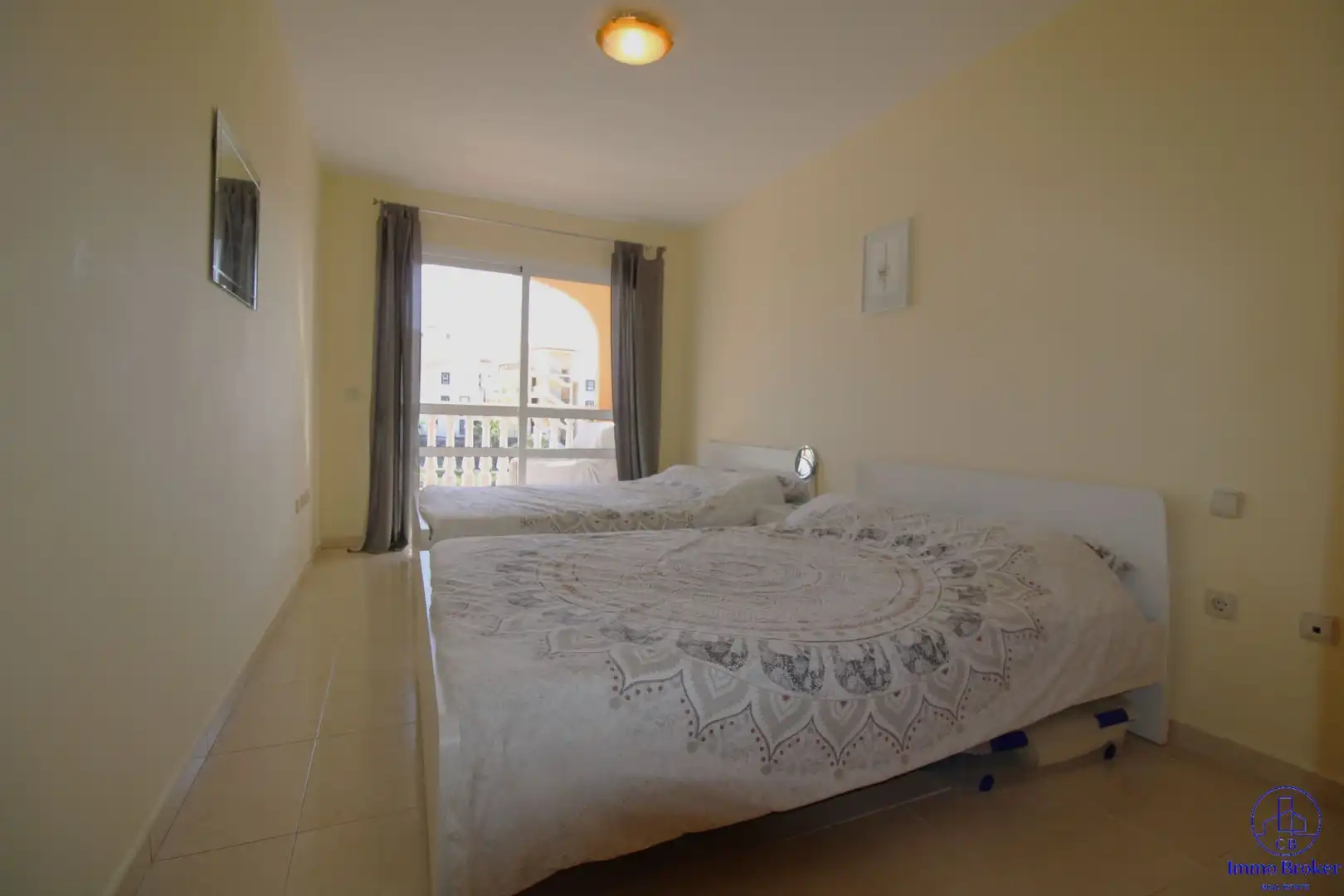 Habitación de Piso en venta en Adeje con Amueblado y Piscina comunitaria