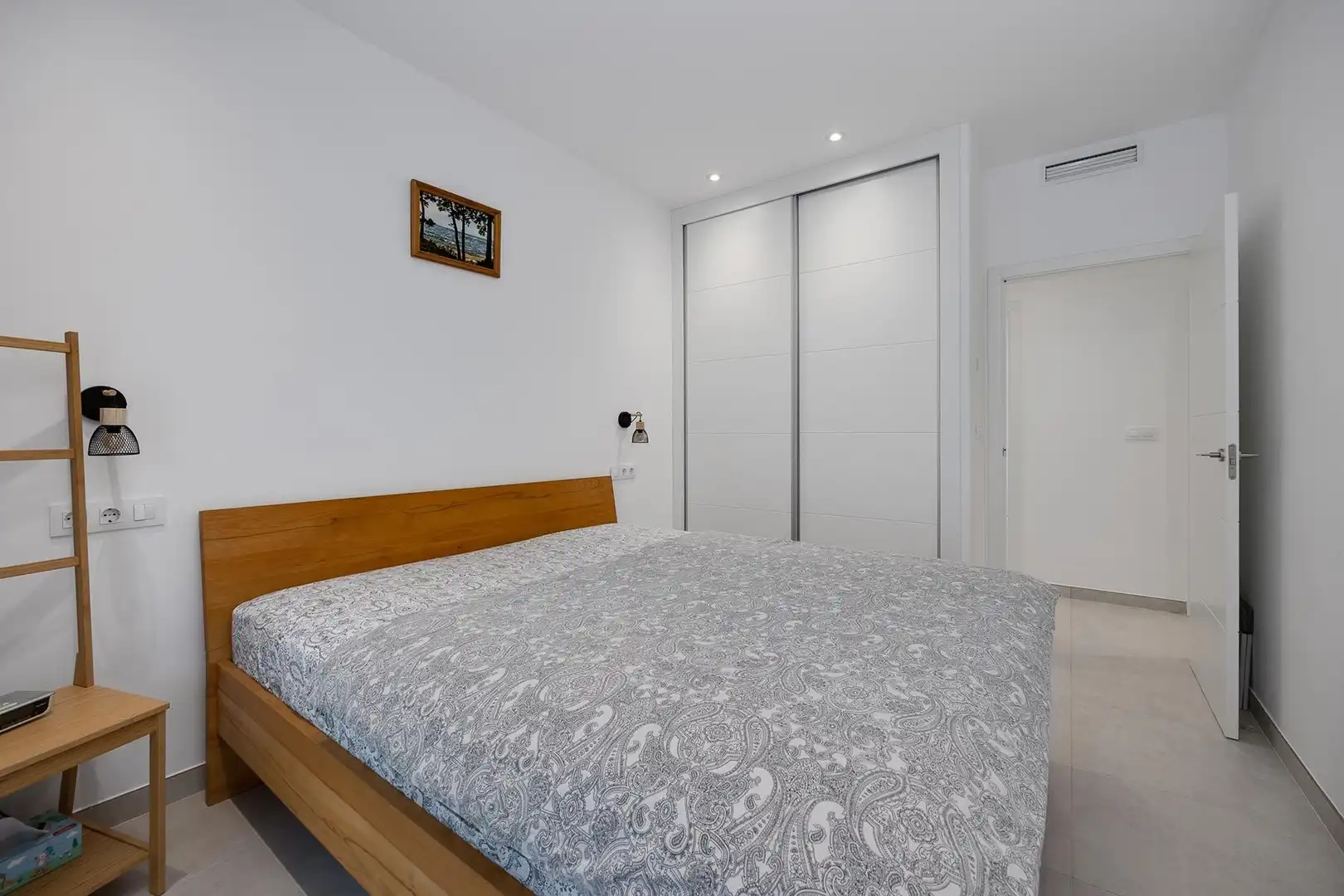 Habitación de Casa o chalet en venta en Pilar de la Horadada con Aire acondicionado, Calefacción y Jardín privado