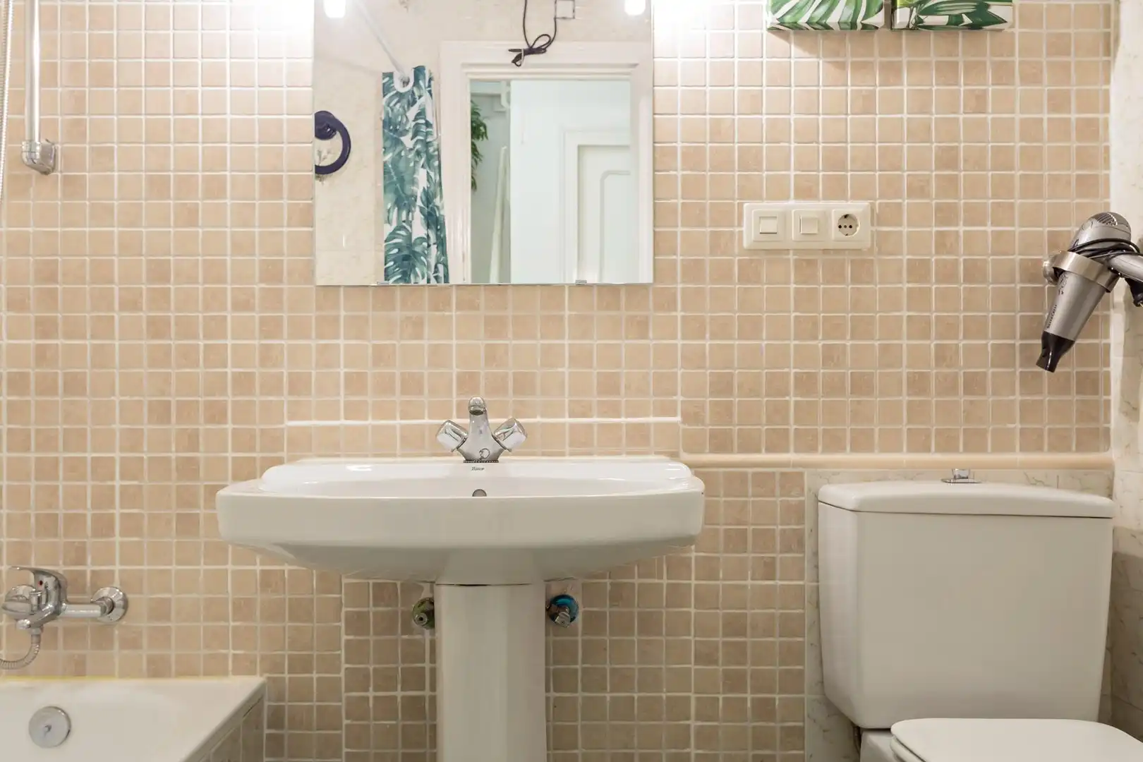 Bathroom of Houses for sale in Roquetas de Mar  with Air Conditioner, Private garden and Terrace