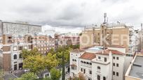 Vista exterior de Apartament en venda en  Madrid Capital amb Aire condicionat