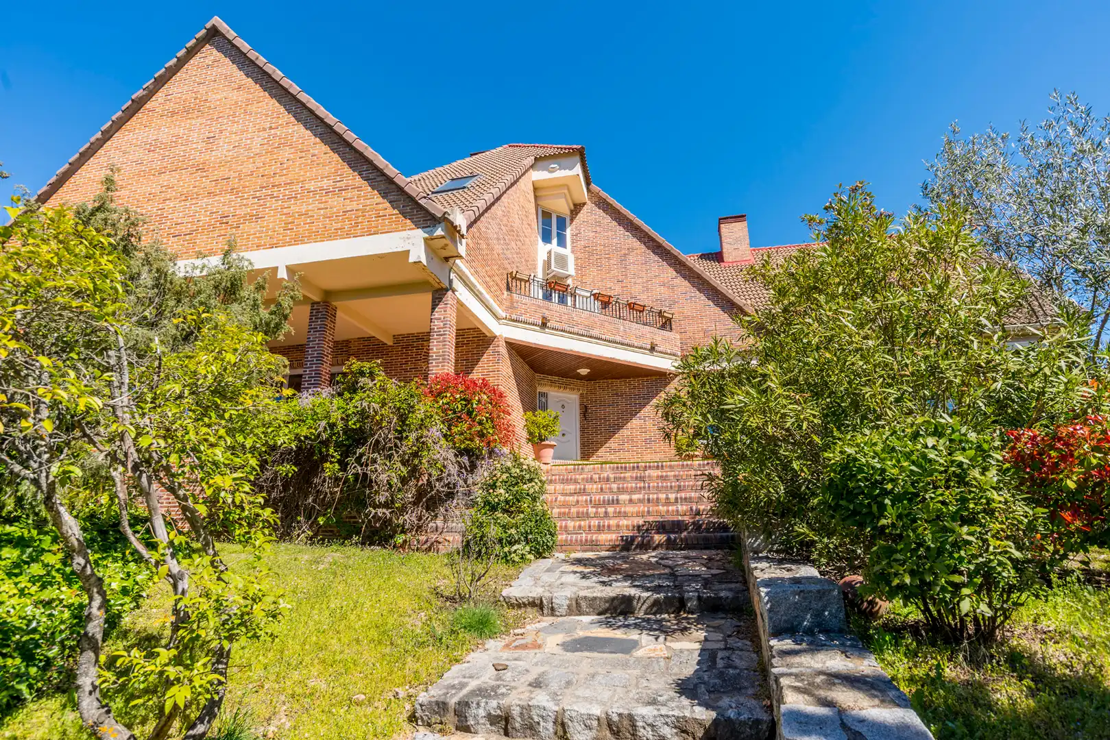 Exterior view of Houses for sale in Collado Villalba  with Air Conditioner, Heating and Private garden