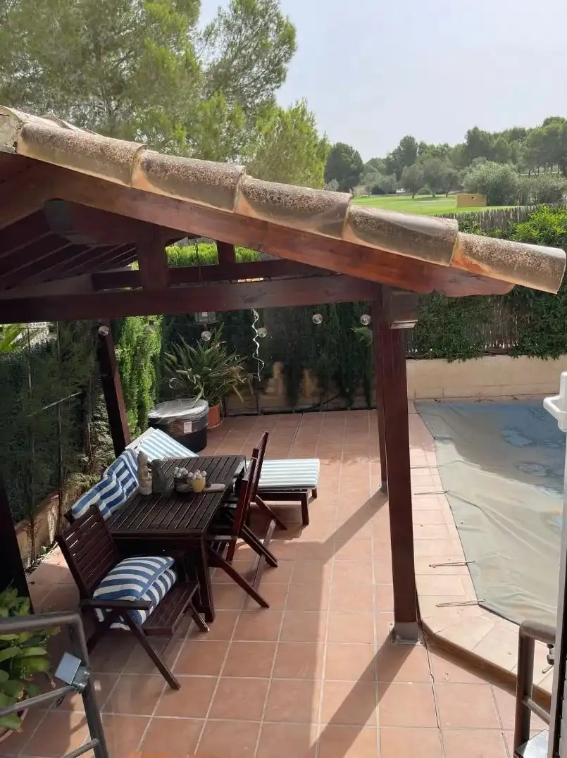 Casa aparellada amb terrassa en venda a Calle Calle Royal Golf 40, imagen 4
