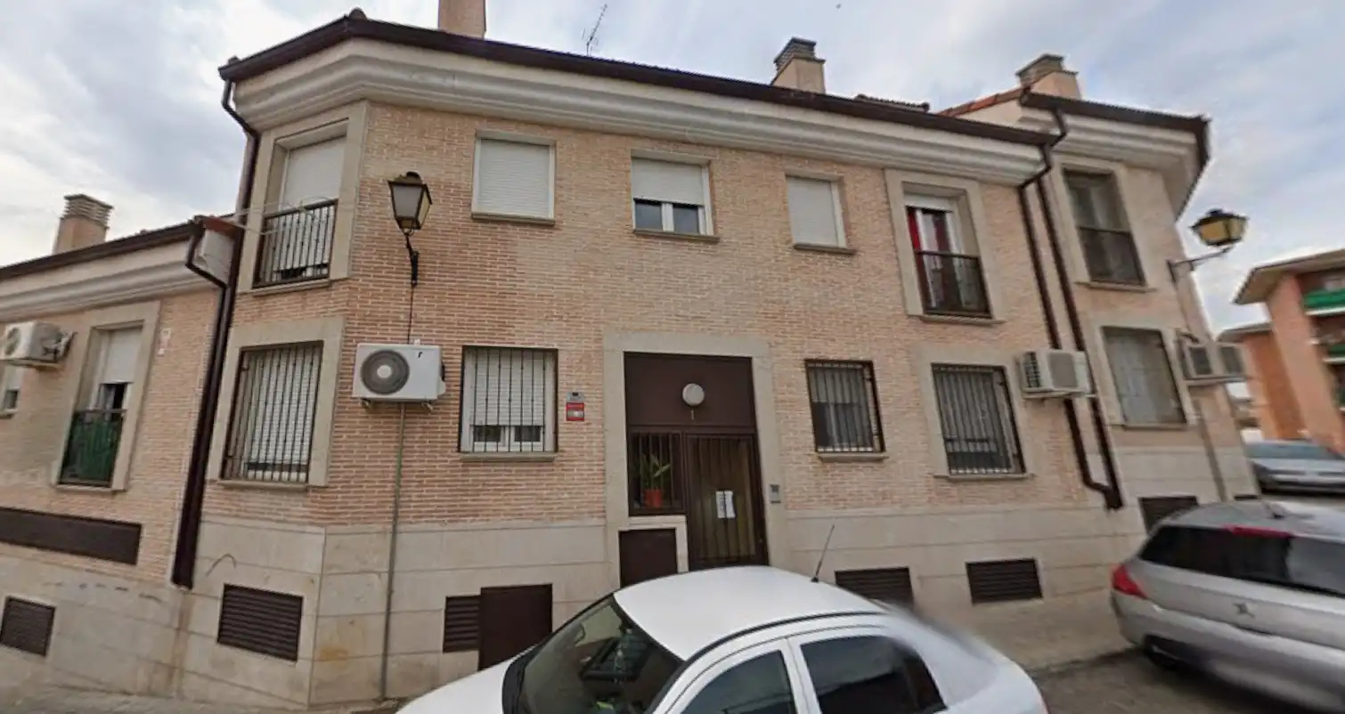 Vista exterior de Casa o xalet en venda en Villa del Prado amb Traster