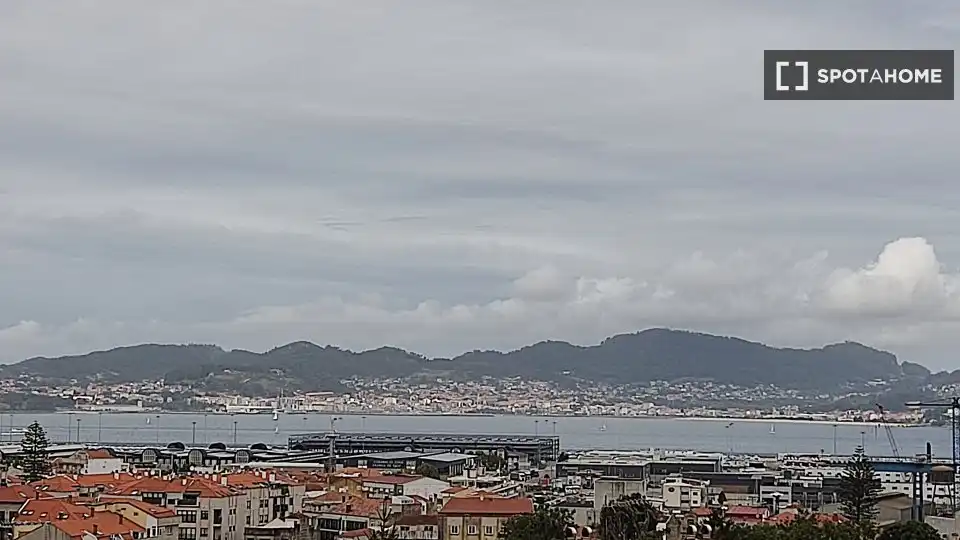 Vista exterior de Pis per a compartir en Vigo  amb Aire condicionat, Calefacció i Terrassa