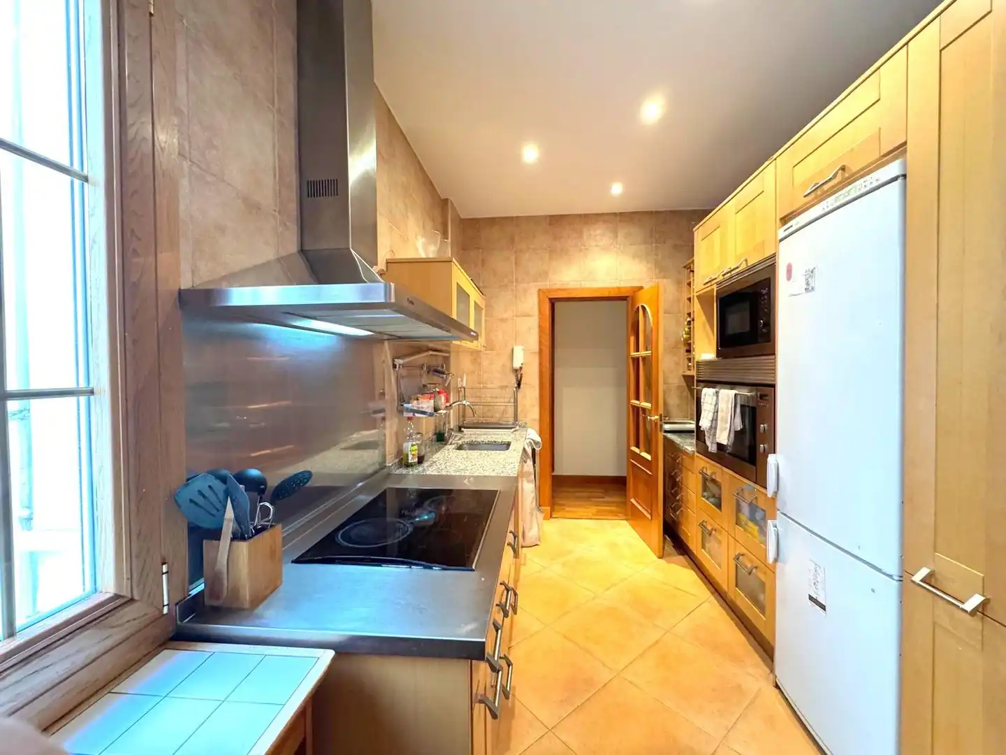 Kitchen of Flat for sale in Madrid  with Heating, Parquet flooring and Furnished