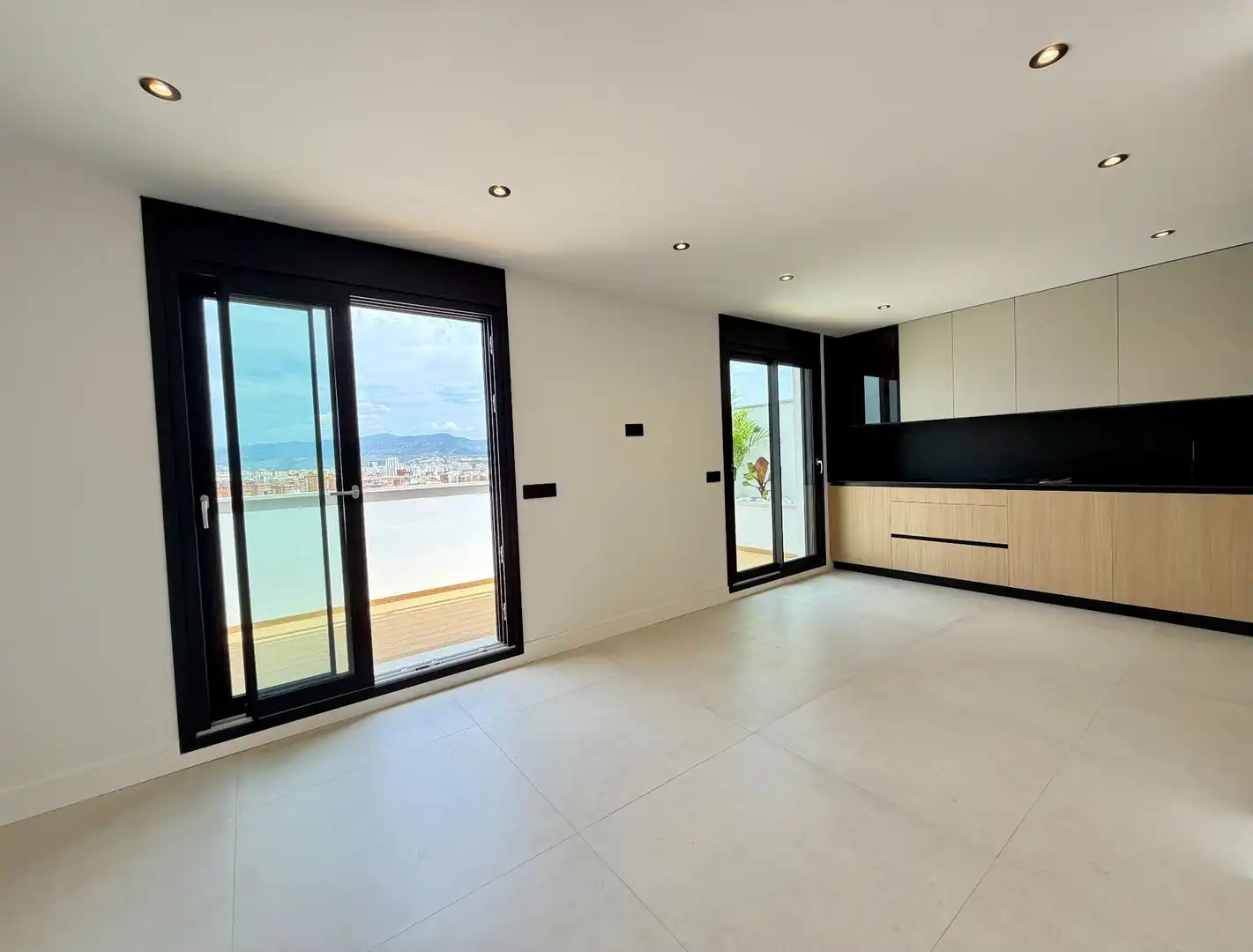 Sala de estar de Ático en venta en Málaga con Aire acondicionado, Calefacción y Jardín privado
